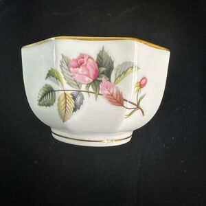 Wedgewood Bone China Made in England Hathaway Rose Hexagonal Bowl 3 x 2 Inches